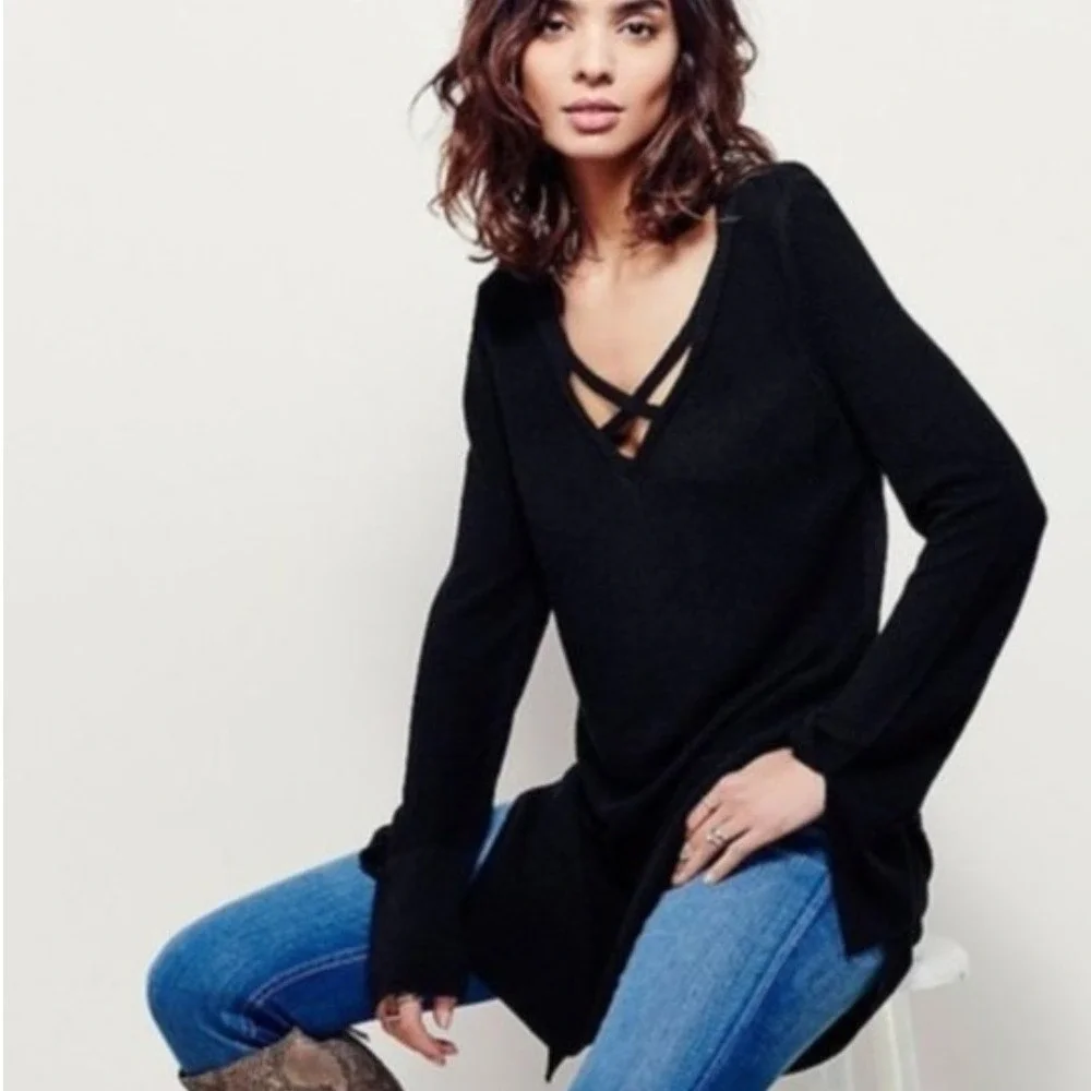 Free People Black‎ Strappy Criss Cross V-Neck Tunic Sweater Small bell sleeves
